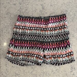 WILDFOX Flowy Bohemian Shorts Colorful Argyle Tribal Print M Multicolor